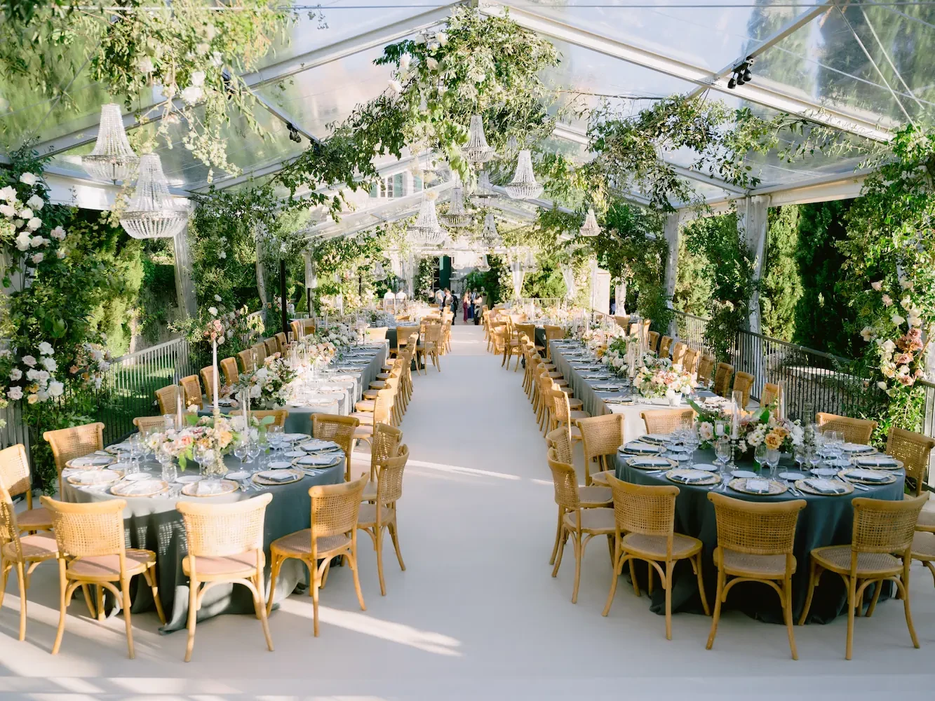 wedding tablesetting and floral decorations in Villa Cetinale garden hall entrance