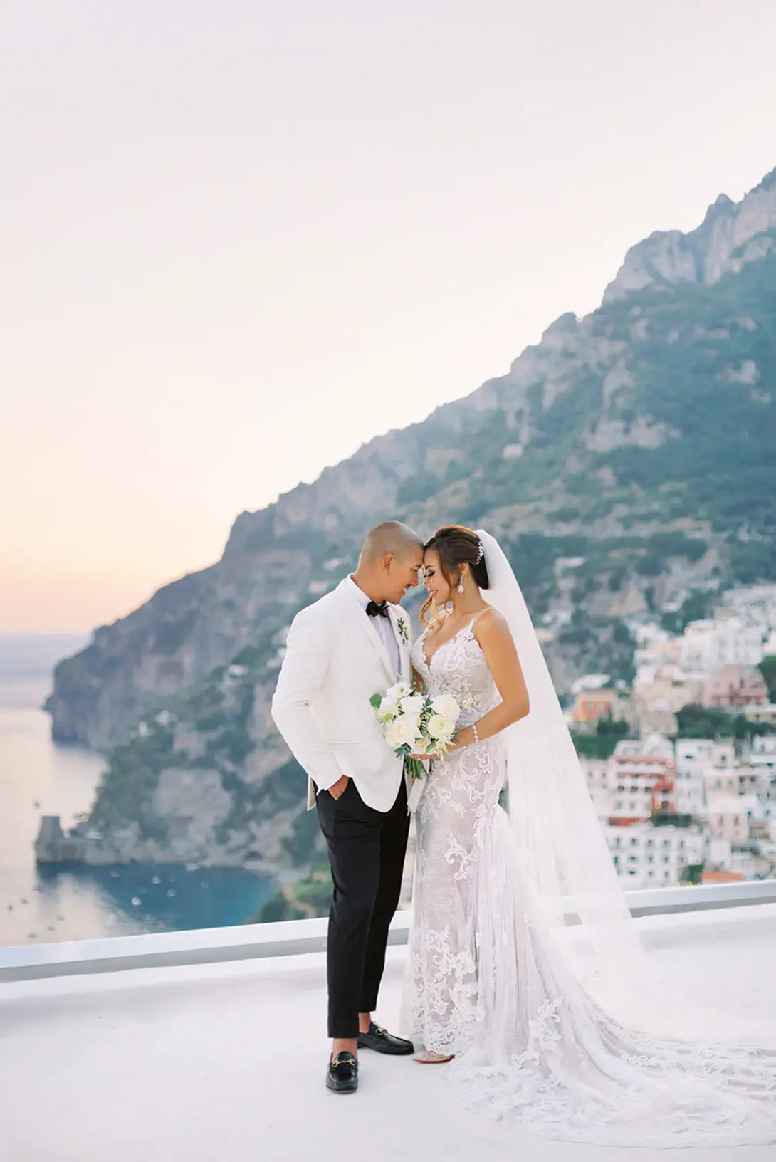 Bride and groom in Positano
