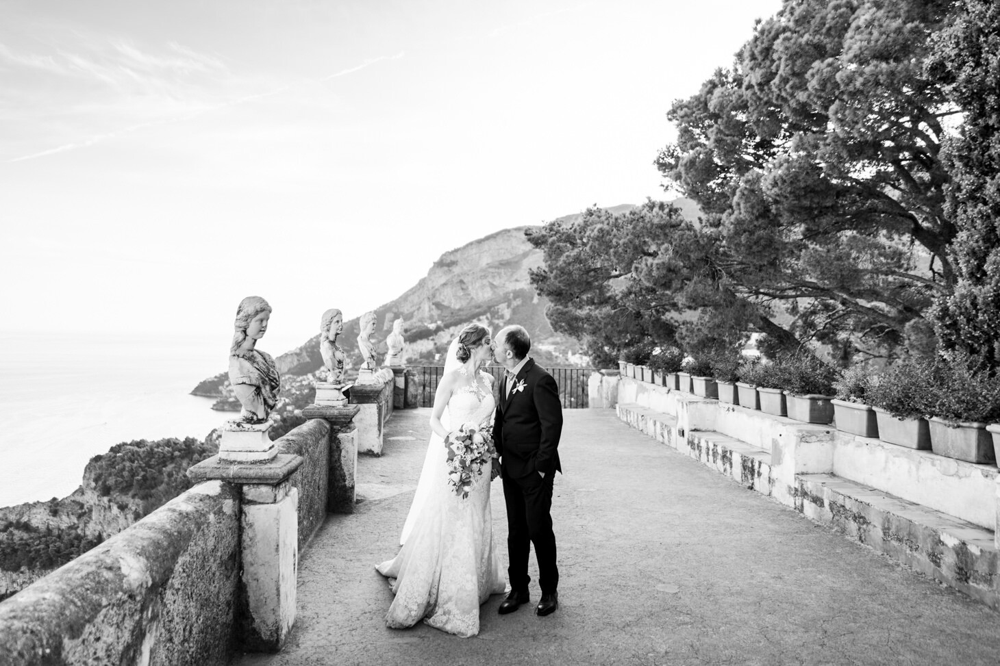 Bridal couple on the Terrace of Infinity