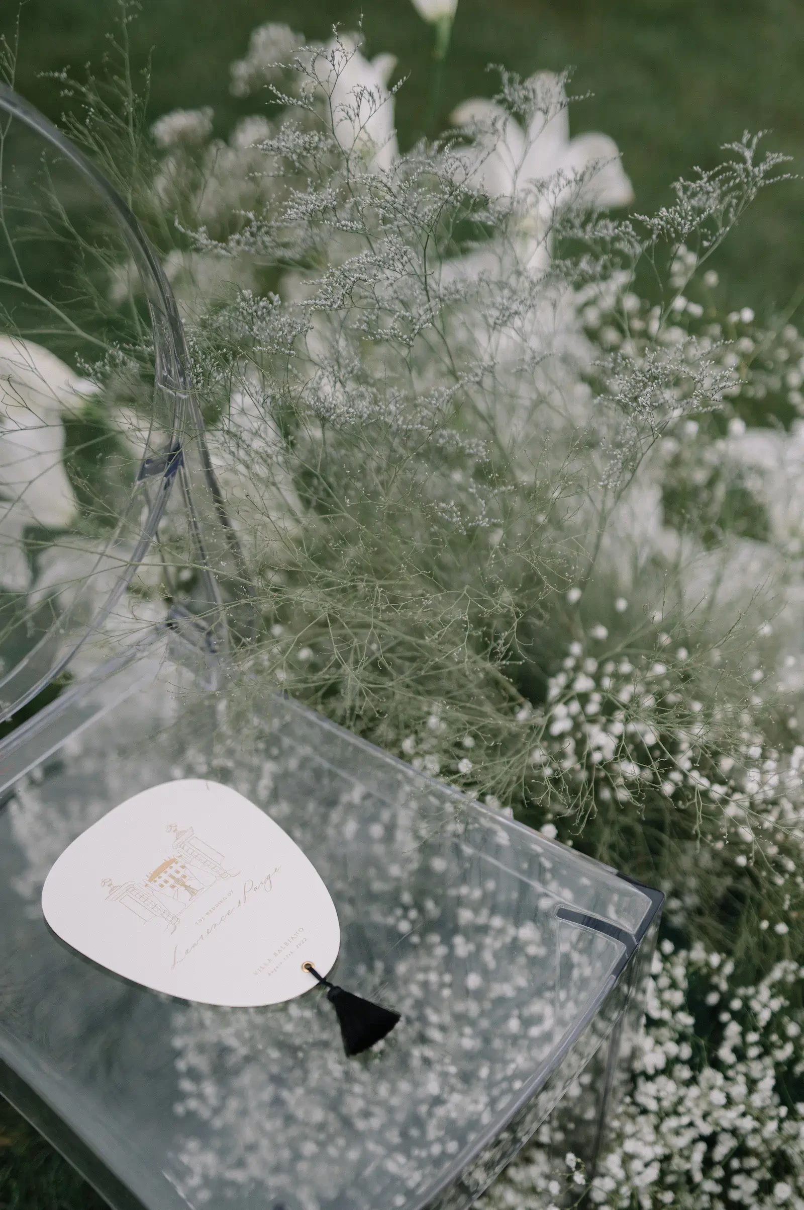 Floreal wedding decoration and stationery
